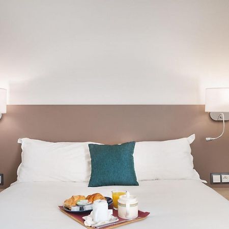 Courcelles Mederic Hotel Párizs Kültér fotó