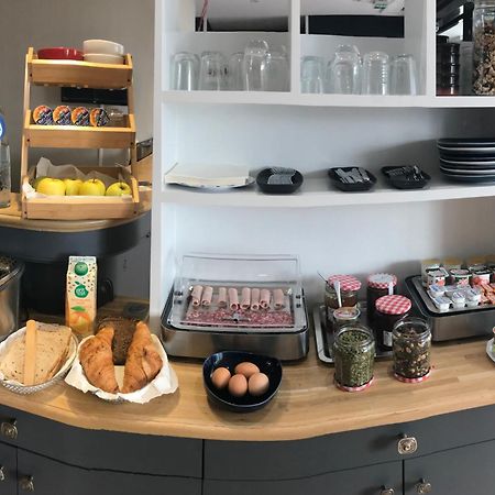 Courcelles Mederic Hotel Párizs Kültér fotó