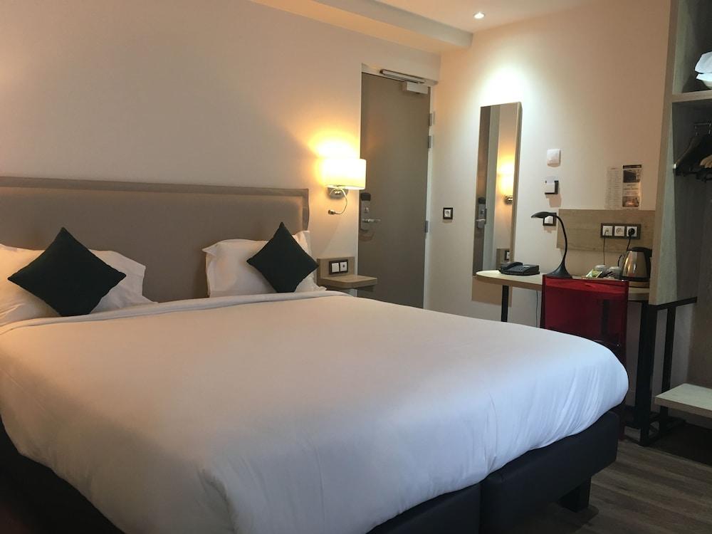 Courcelles Mederic Hotel Párizs Kültér fotó