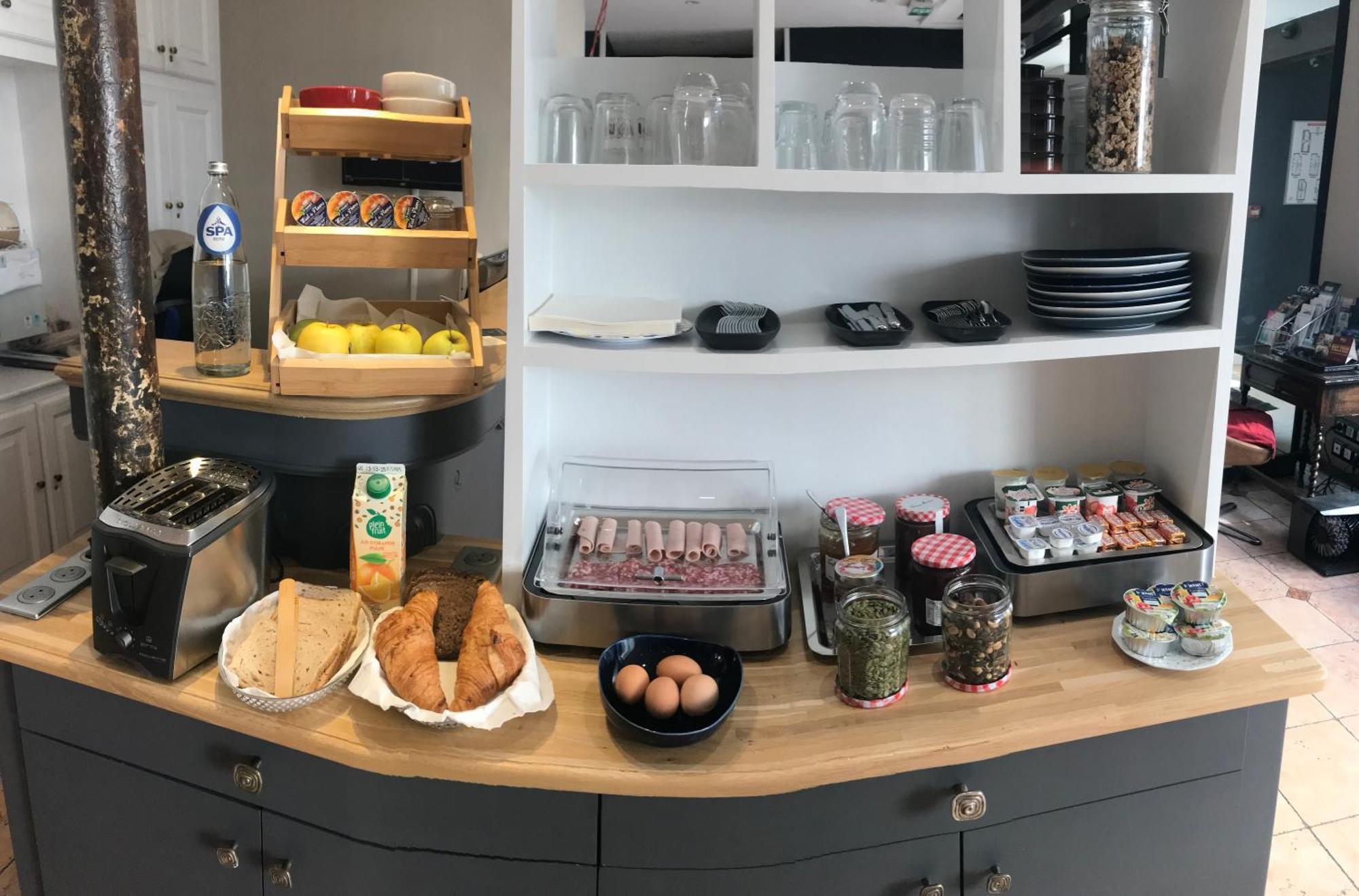 Courcelles Mederic Hotel Párizs Kültér fotó