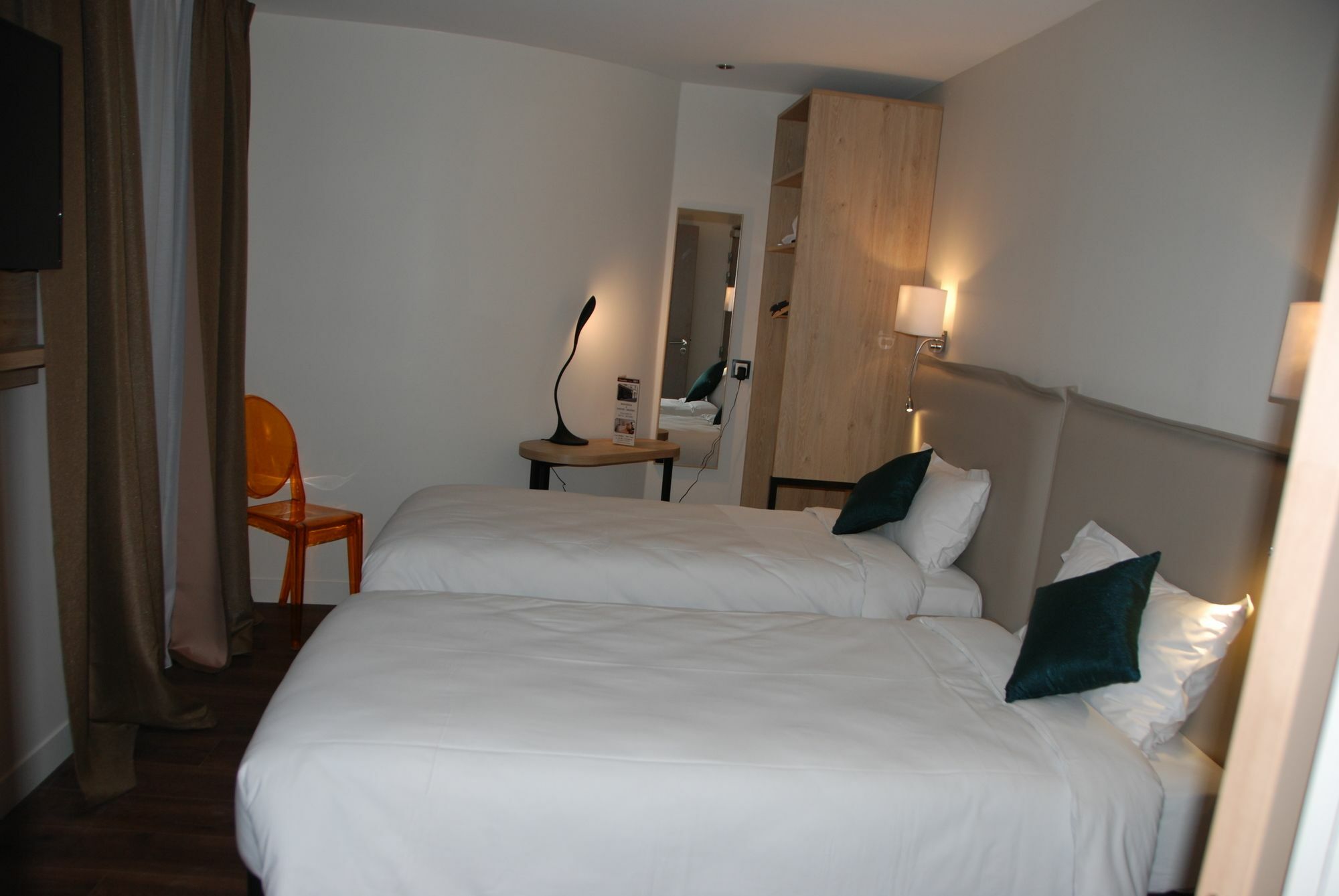 Courcelles Mederic Hotel Párizs Kültér fotó